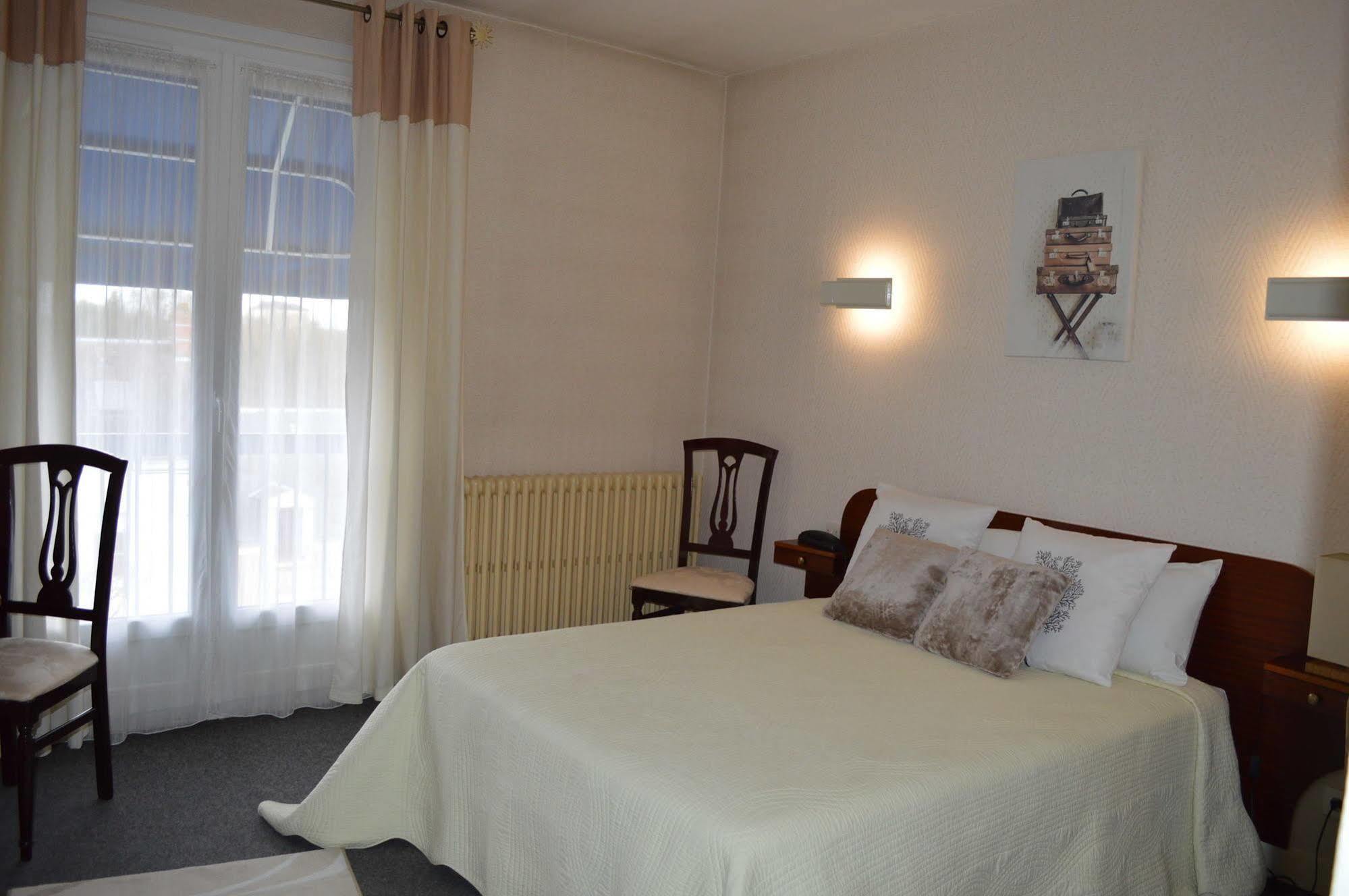 Hotel Christina Шатору Экстерьер фото