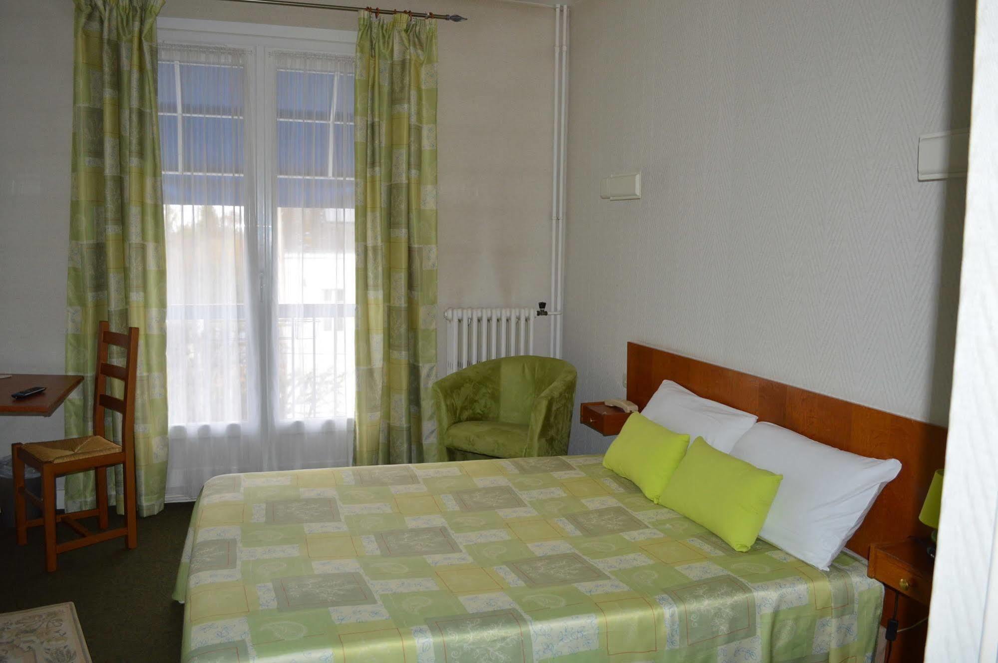 Hotel Christina Шатору Экстерьер фото