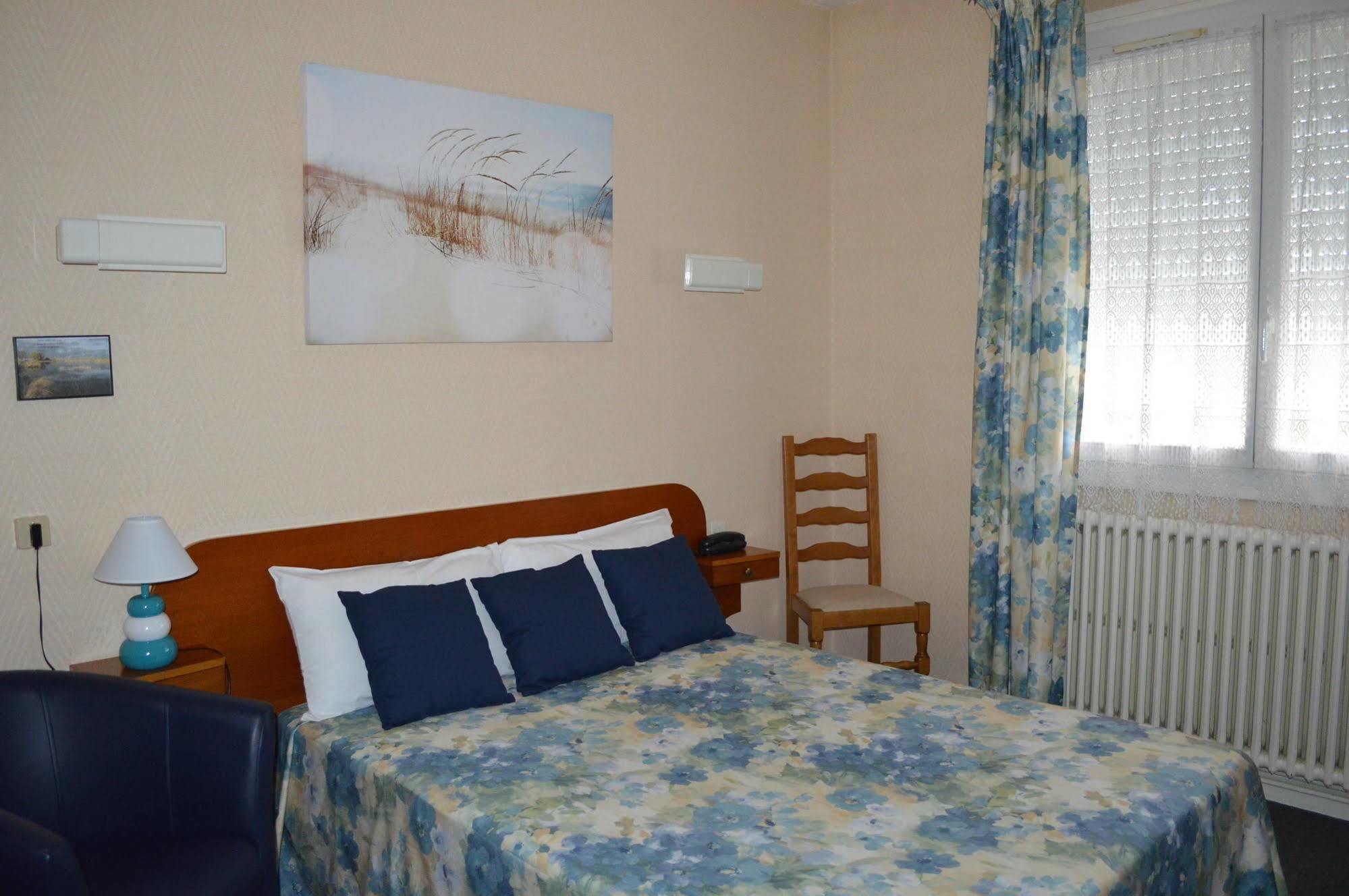 Hotel Christina Шатору Экстерьер фото